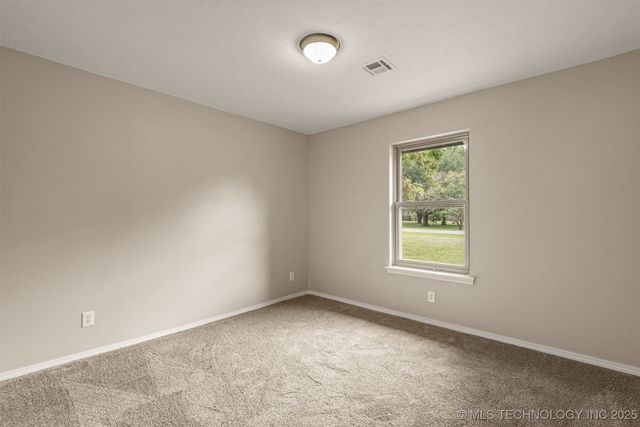 11971 Stonehedge Drive, Claremore, OK 74017