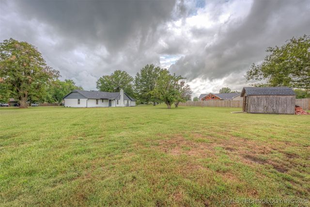 11971 Stonehedge Drive, Claremore, OK 74017