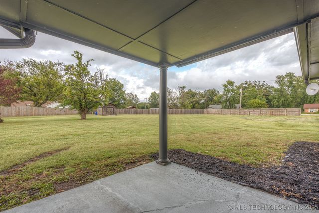 11971 Stonehedge Drive, Claremore, OK 74017