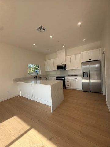 13507 Cantara Street, Panorama City, CA 91402