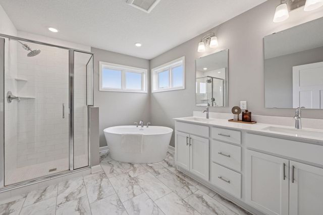 7136 Pearl Drive, Chanhassen, MN 55317