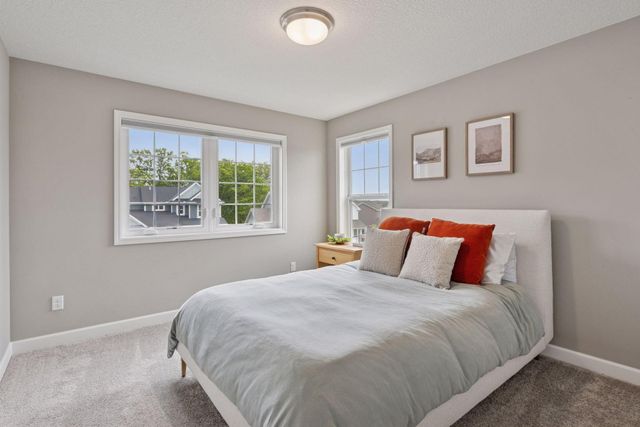 7136 Pearl Drive, Chanhassen, MN 55317