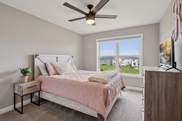 7136 Pearl Drive, Chanhassen, MN 55317