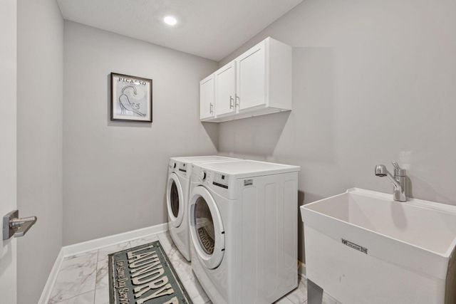 7136 Pearl Drive, Chanhassen, MN 55317