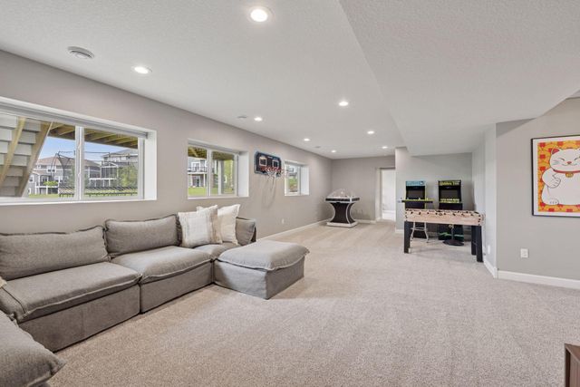 7136 Pearl Drive, Chanhassen, MN 55317