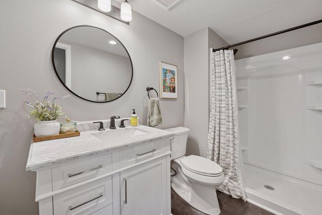 7136 Pearl Drive, Chanhassen, MN 55317