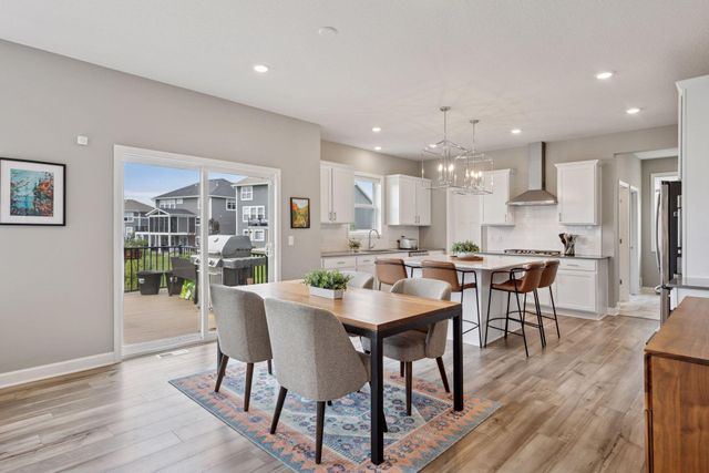 7136 Pearl Drive, Chanhassen, MN 55317