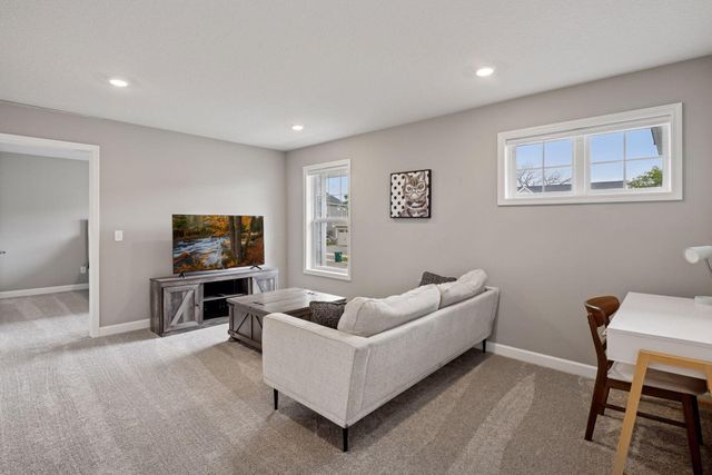 7136 Pearl Drive, Chanhassen, MN 55317