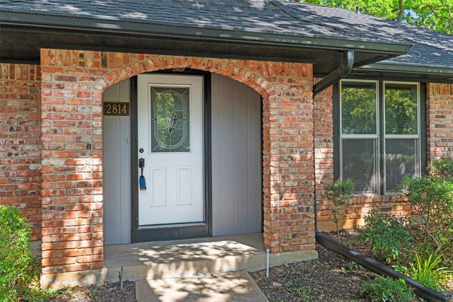 2814 Greenbrook Drive, Arlington, TX 76016