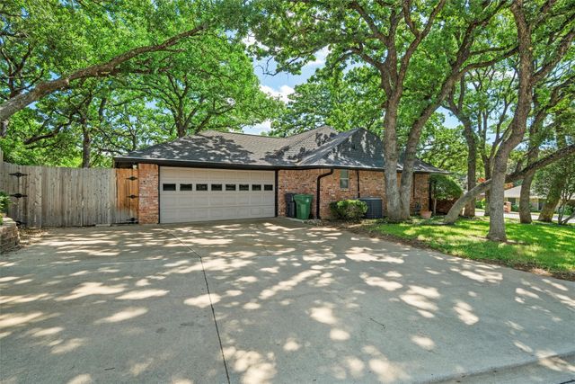 2814 Greenbrook Drive, Arlington, TX 76016