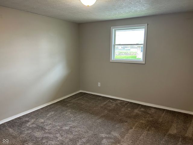 5-10, 15-26 Lee Drive, Martinsville, IN 46151