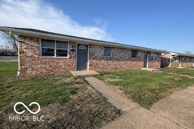 5-10, 15-26 Lee Drive, Martinsville, IN 46151