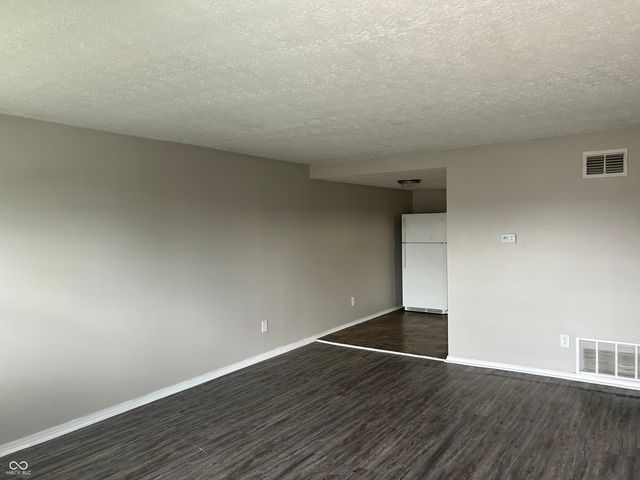 5-10, 15-26 Lee Drive, Martinsville, IN 46151