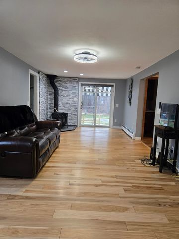 79 Maple Avenue, Atkinson, NH 03811