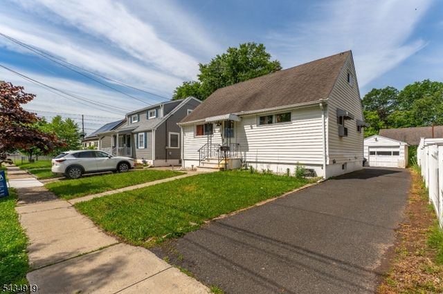 210 Buchanan St, Linden City, NJ 07036