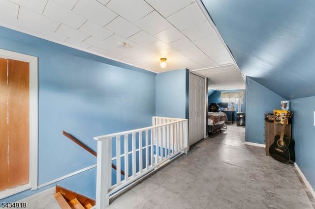 210 Buchanan St, Linden City, NJ 07036