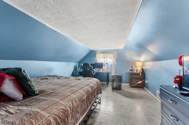 210 Buchanan St, Linden City, NJ 07036