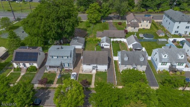 210 Buchanan St, Linden City, NJ 07036