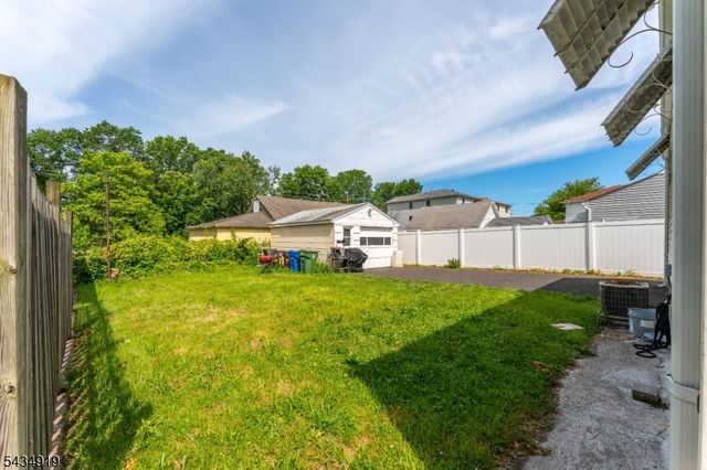 210 Buchanan St, Linden City, NJ 07036