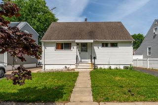 210 Buchanan St, Linden City, NJ 07036