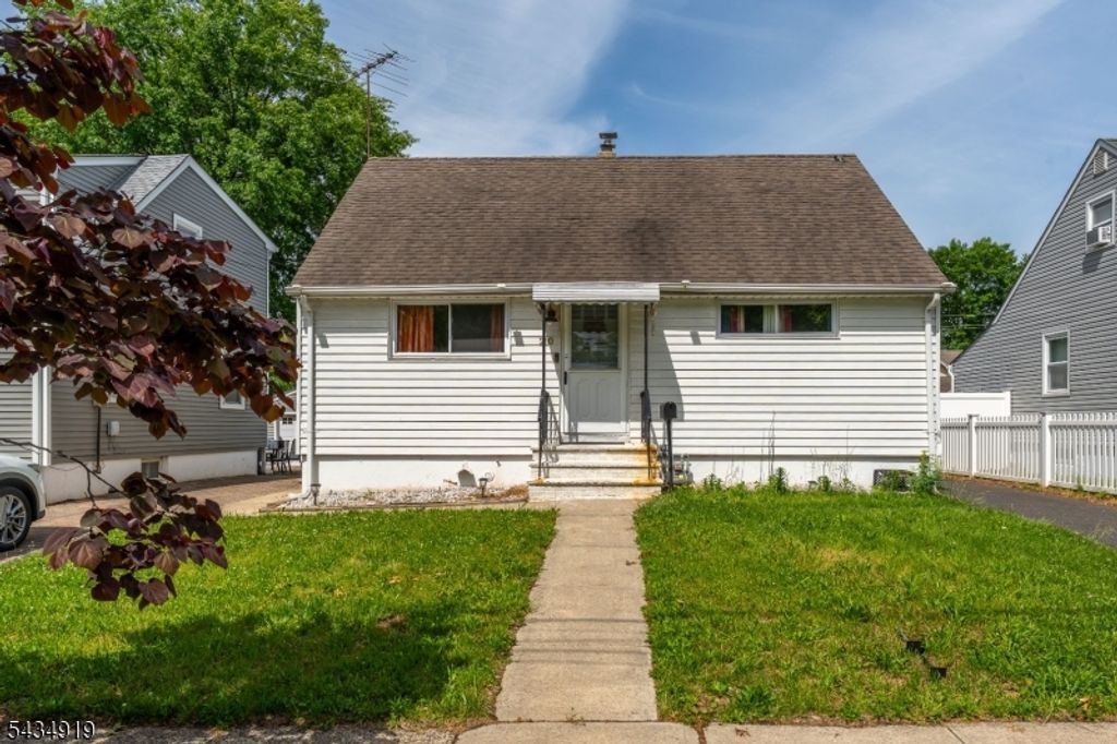210 Buchanan St, Linden City, NJ 07036