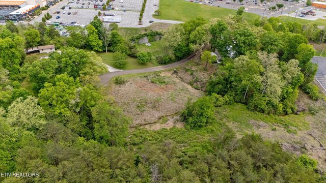 205 Green Rd, Knoxville, TN 37920