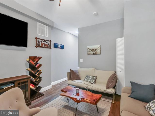 555 PRESSTMAN ST, Baltimore, MD 21217
