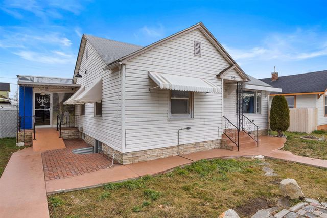 219 Cleveland Blvd, Caldwell, ID 83605