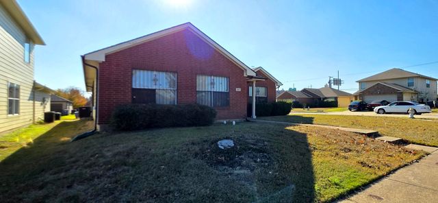 104 Idlewheat Lane, Dallas, TX 75241