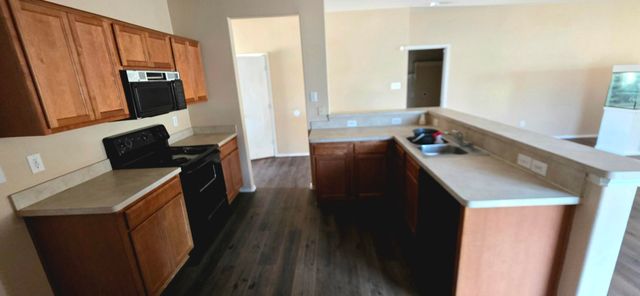 104 Idlewheat Lane, Dallas, TX 75241