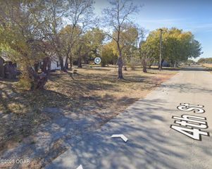 504 E 4th Street, Webb City, MO 64870