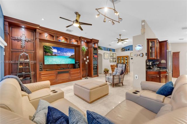 13217 SW 146th St, Miami, FL 33186