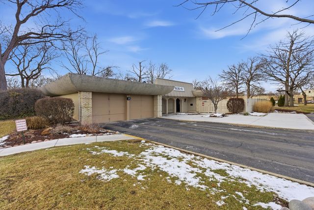 190 S Wood Dale Road 208, Wood Dale, IL 60191