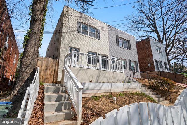 5818 EADS ST NE, Washington, DC 20019
