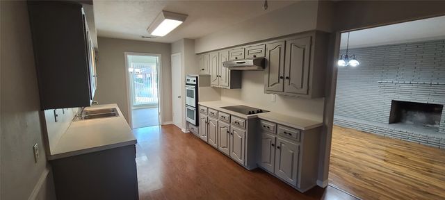 6314 Autumn Woods Trail, Dallas, TX 75232