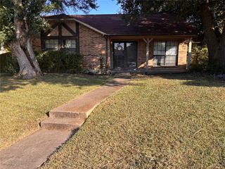 7402 Red Osier Road, Dallas, TX 75249
