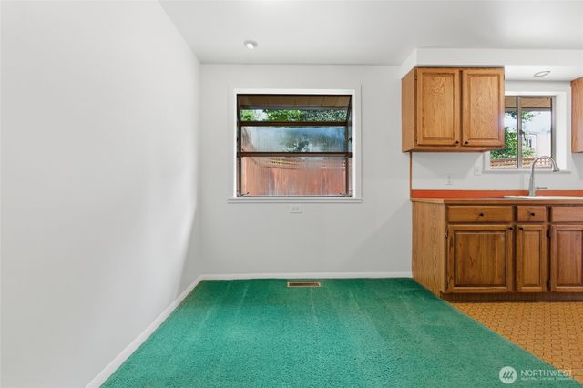 1013 NE 126th Street, Seattle, WA 98125