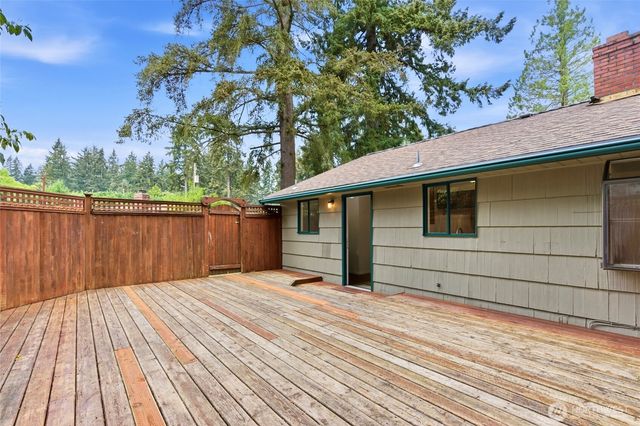 1013 NE 126th Street, Seattle, WA 98125
