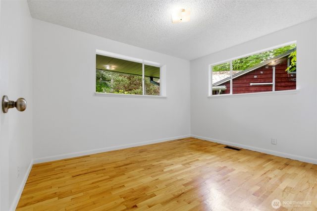 1013 NE 126th Street, Seattle, WA 98125