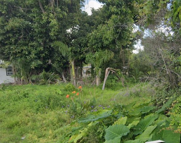 1120 7th Way, North Fort Myers, FL 33903