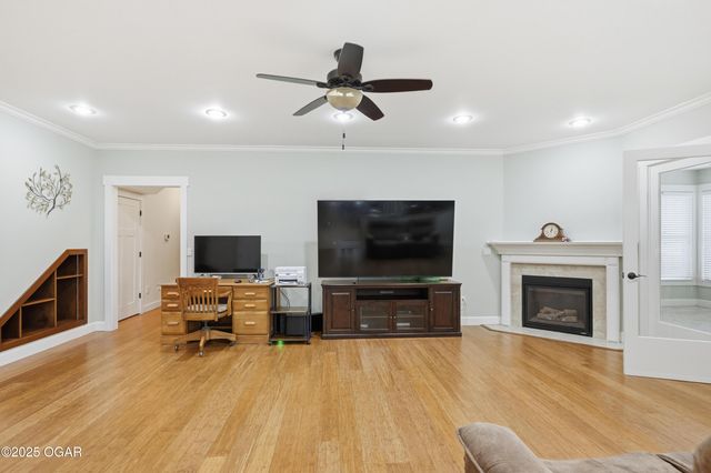 1930 E 17th Street, Joplin, MO 64804