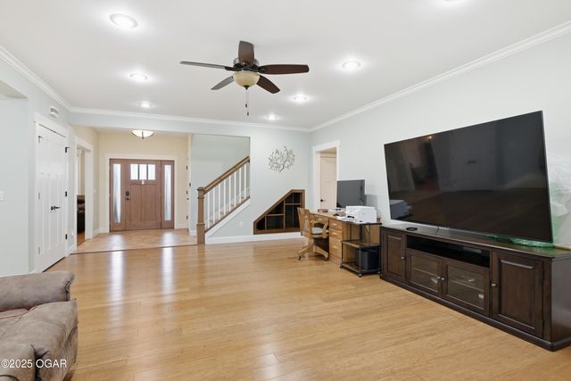 1930 E 17th Street, Joplin, MO 64804