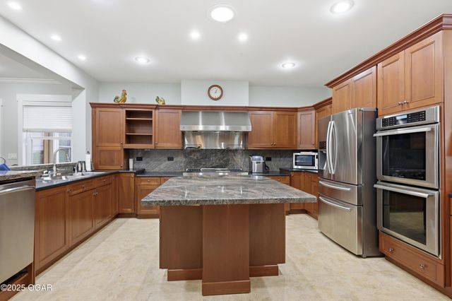 1930 E 17th Street, Joplin, MO 64804