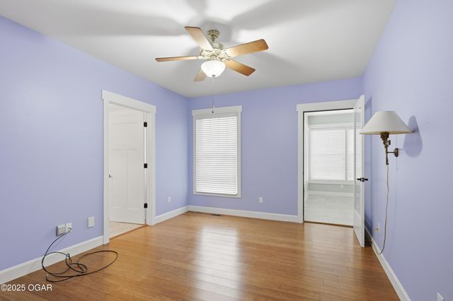 1930 E 17th Street, Joplin, MO 64804