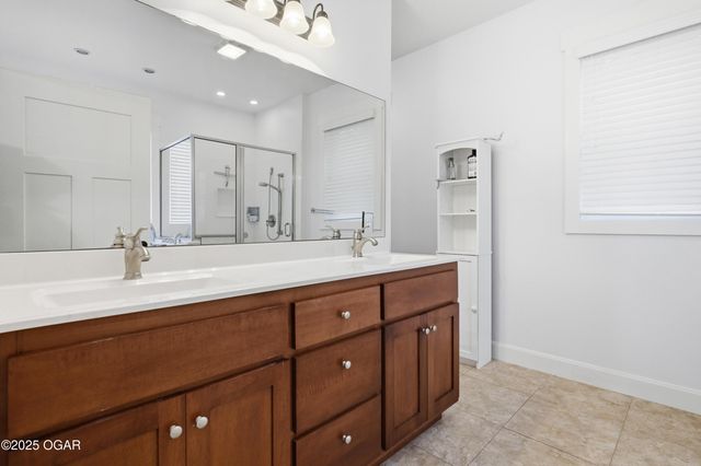 1930 E 17th Street, Joplin, MO 64804