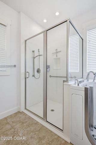 1930 E 17th Street, Joplin, MO 64804