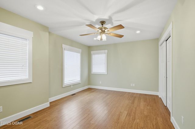 1930 E 17th Street, Joplin, MO 64804