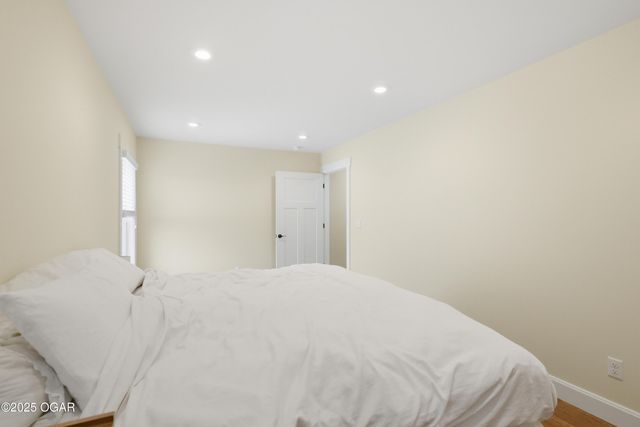 1930 E 17th Street, Joplin, MO 64804