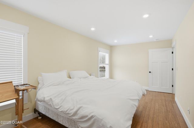 1930 E 17th Street, Joplin, MO 64804