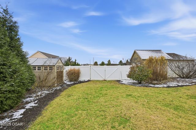 1930 E 17th Street, Joplin, MO 64804